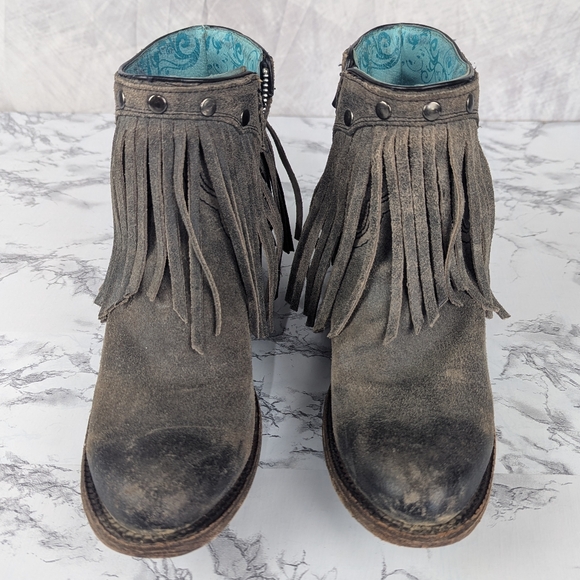 Corral Boots Size 8.5 Fringe Heeled Booties Gray With Turquoise Lining - Picture 1 of 16